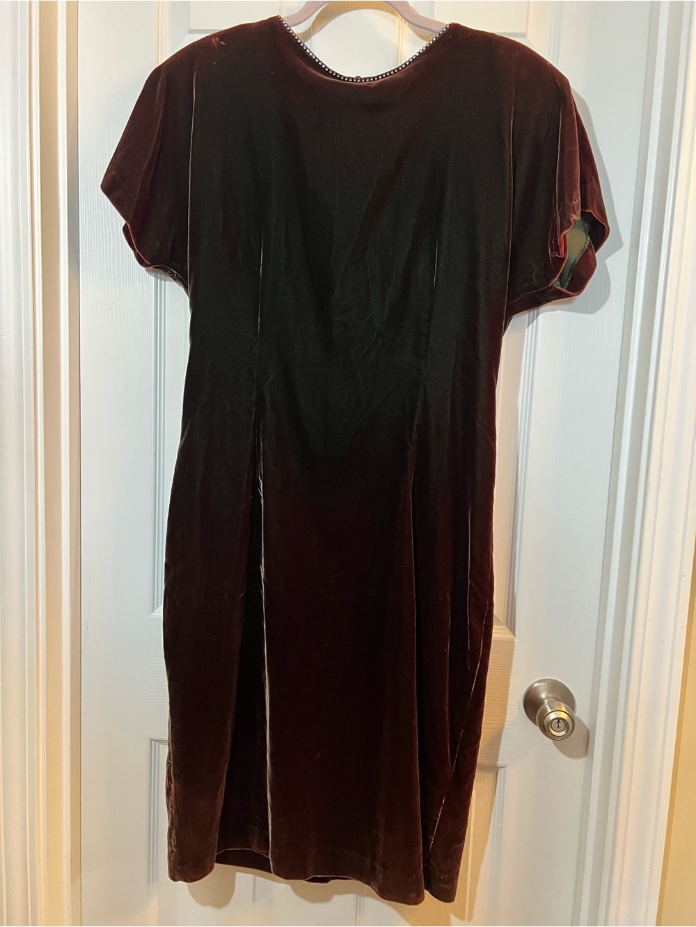 🦋 Classic Velvet Midi Dress with rhinestone detail in Dark Brown size 14